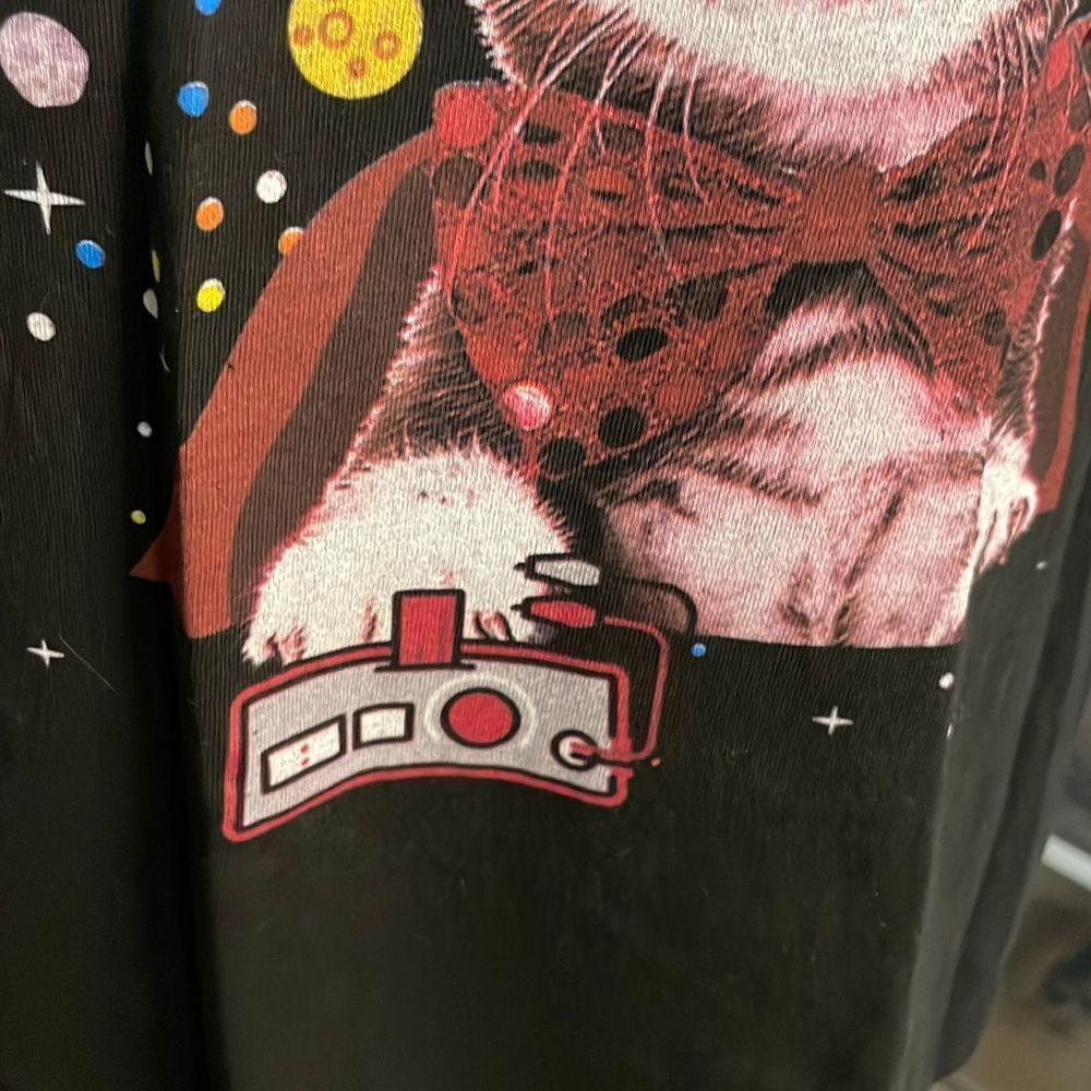 < Instert Random Objecthere > - image 6